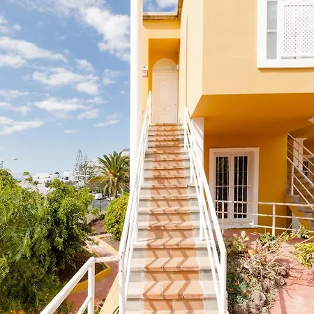 Sunset's Home: Sun, & Pool On A Heaven Of Calm * アデヘ